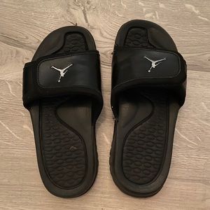 boy jordan slides
